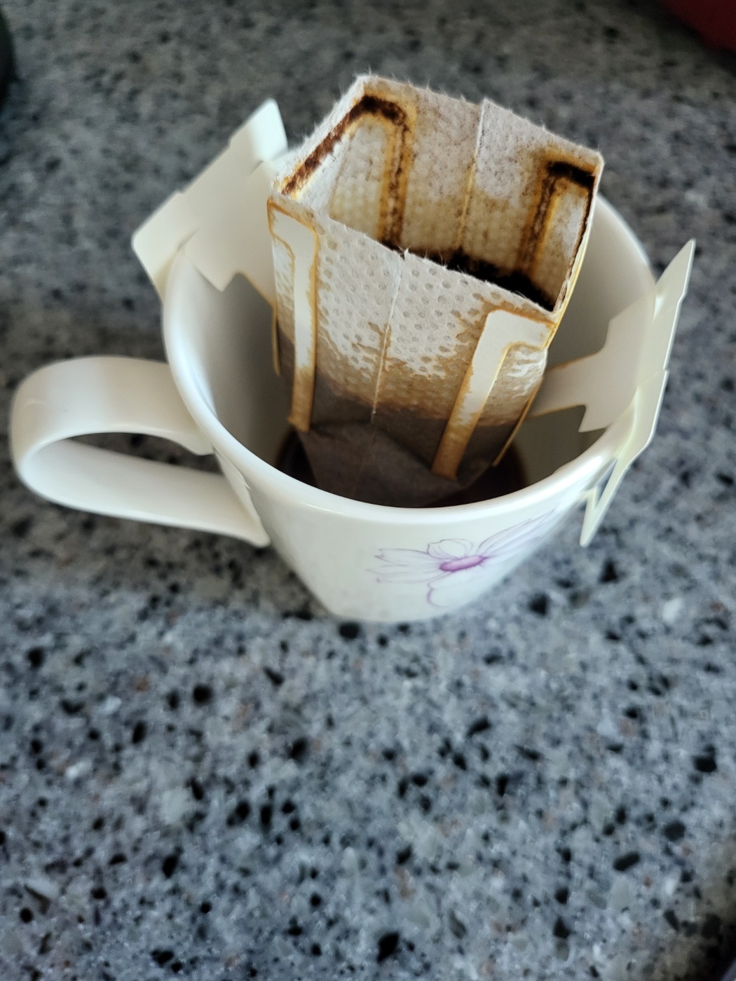 김녕에 사는 김영훈 핸드 드립 일회용 커피 내리기