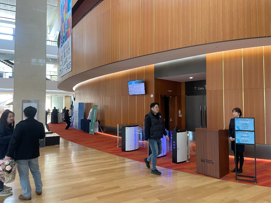 창작뮤지컬 '천 개의 파랑' - 인간과 기술의 경계를 넘나드는 감동의 서사