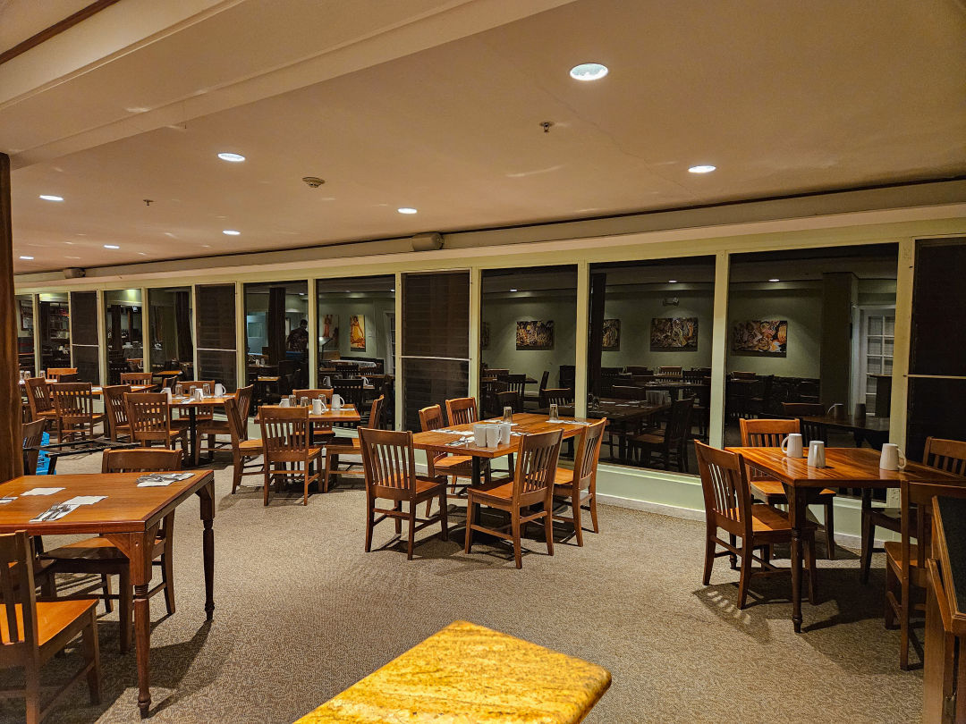 볼케이노 하우스 식당 내부