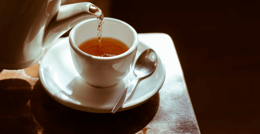 찻잔과 차의 사진 - 3