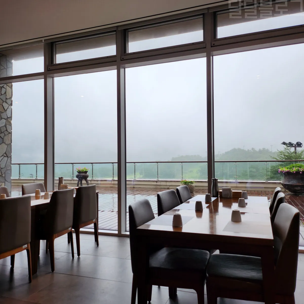 강원도-델피노-소노캄-송원-식당-내부