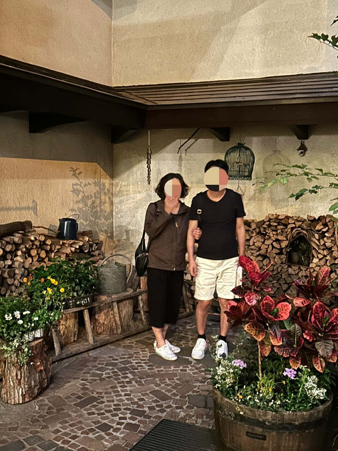 지브리 미술관 정원에서 찍은 사진