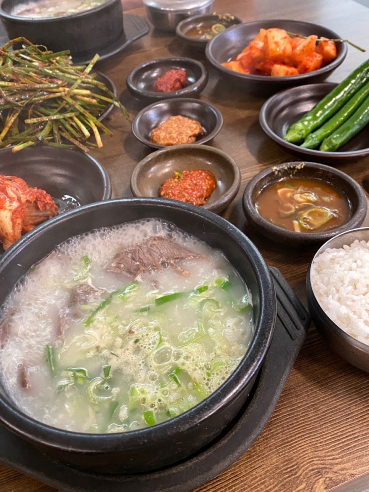 식객 허영만 백반기행 166회 이원종 편 시금치 무침 양탕 곰탕 넣어서 먹는 양곰탕, 양수육, 곰탕, 내장탕 충남 부여 맛집 소개