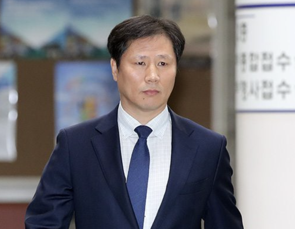 안봉근 프로필