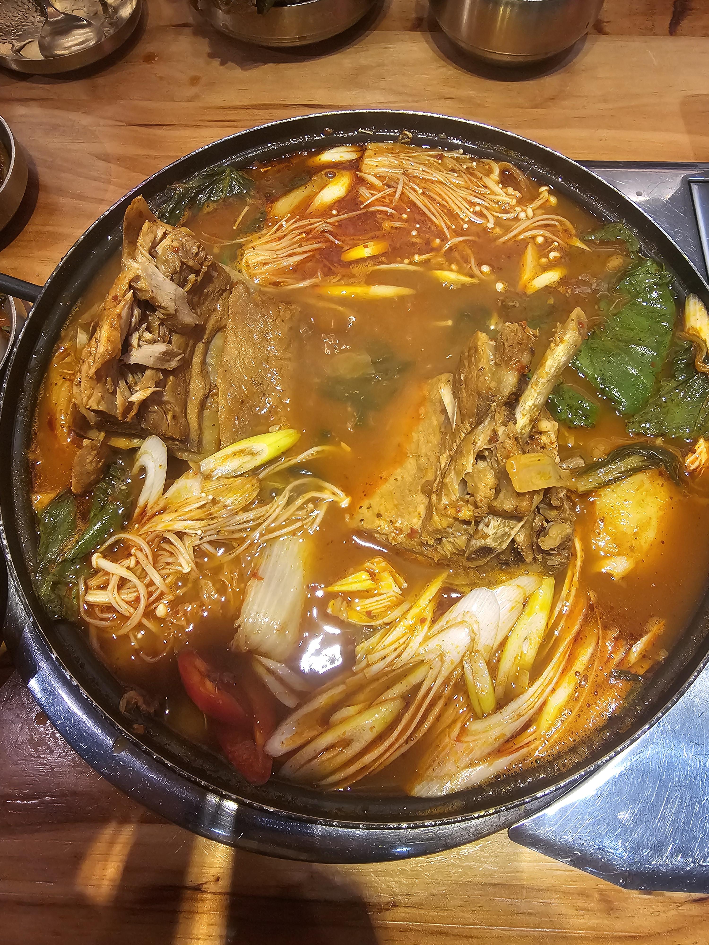 벙커원 BUNKER1 감자탕