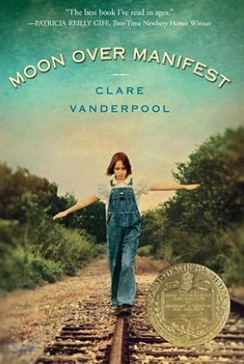 2011년 뉴베리 메달 수상작 'Moon Over Manifest'
