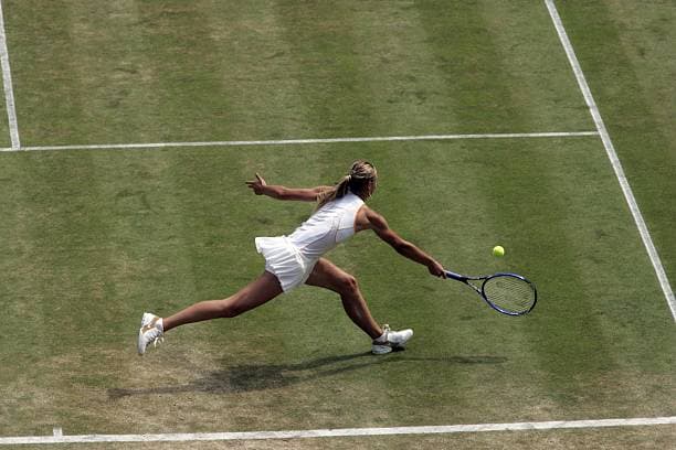 실전 전략 & 전술 시리즈: 잔디 코트에서 살아남는 첫 번째 기술 – 낮은 바운드 대응법