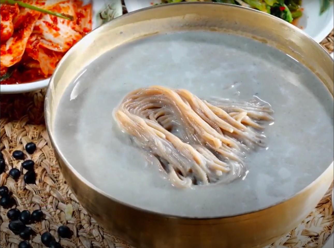 밀란국수 솔직후기! 강남 개포동 국수 맛집이 다른 이유는?