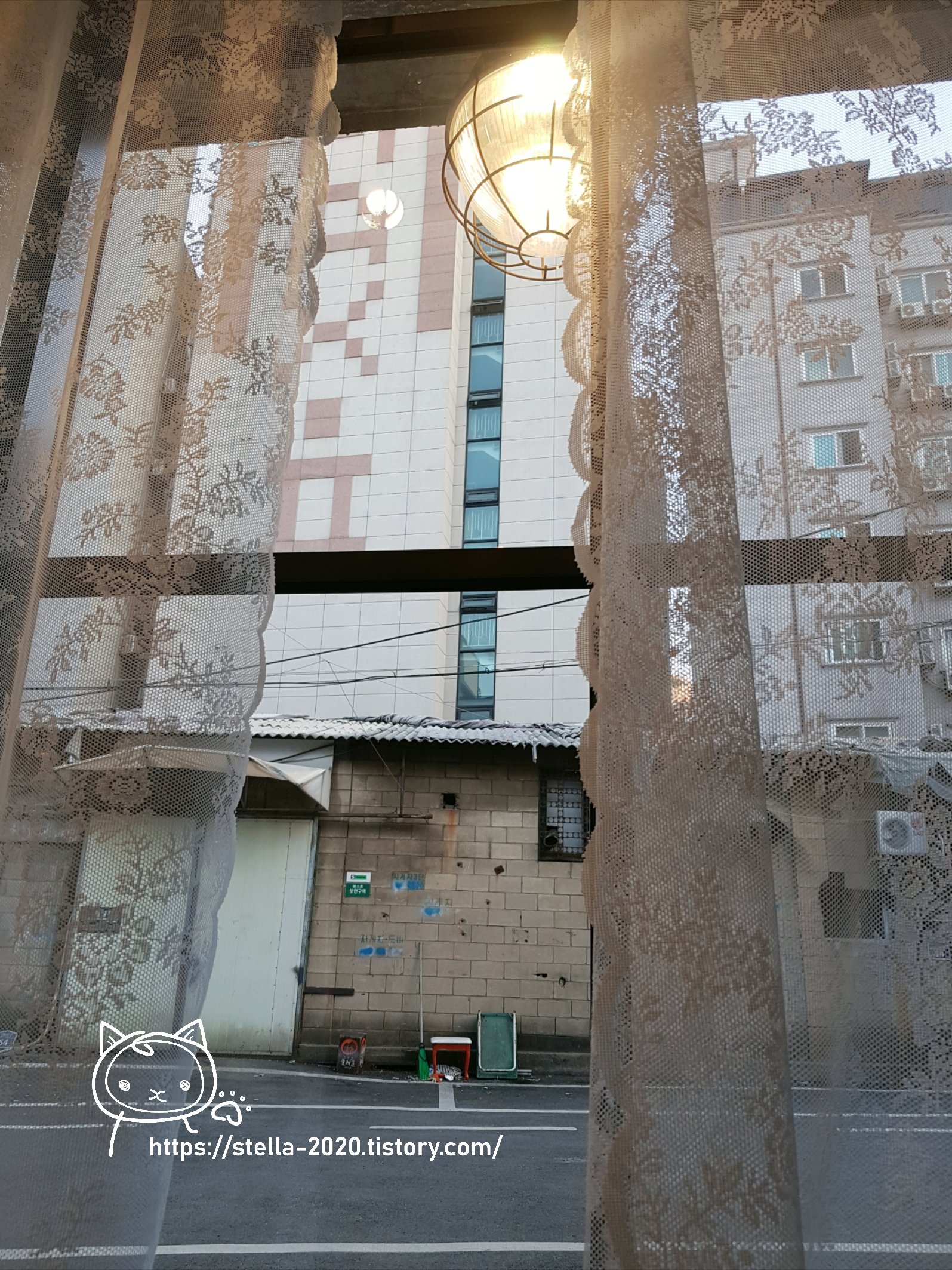  구로디지털단지 분위기 좋고 주차되는 감성 카페 [ 브라운 핸즈 ]