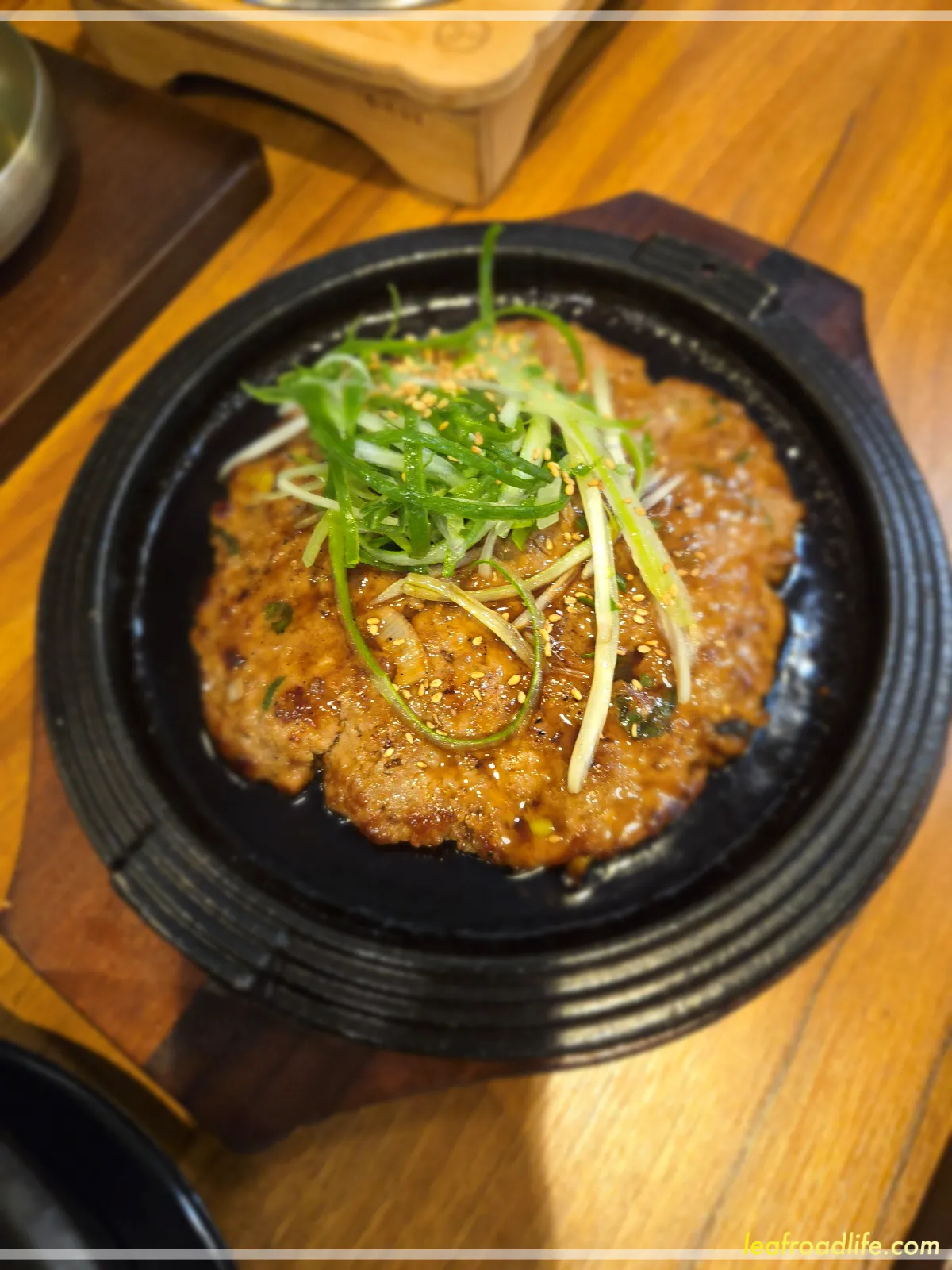하남-미사-한정식-밥상천하-메인메뉴-떡갈비-2인분