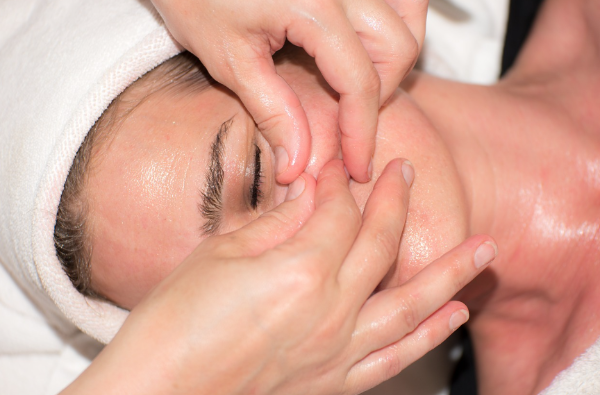 피부-관리-치료