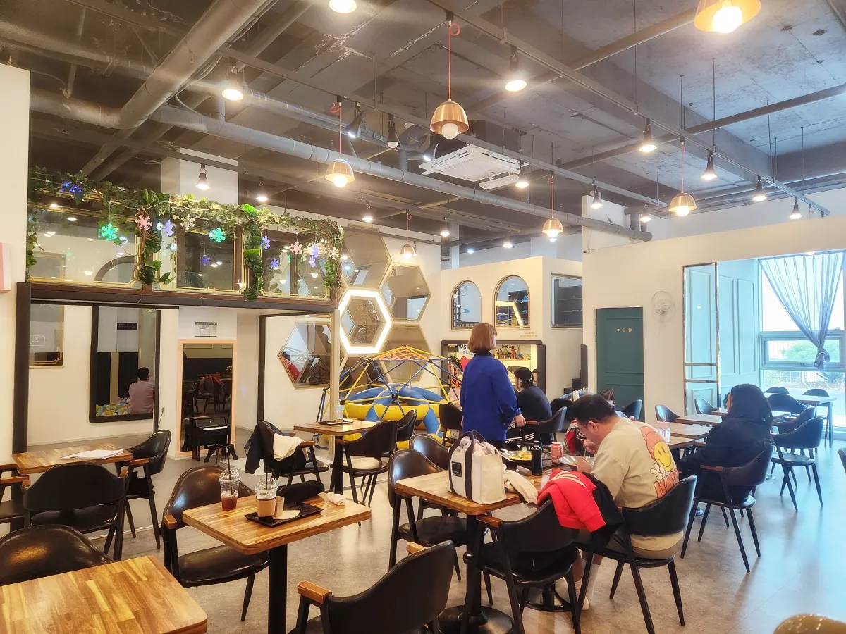 이천-키즈카페-큐리-테이블-의자