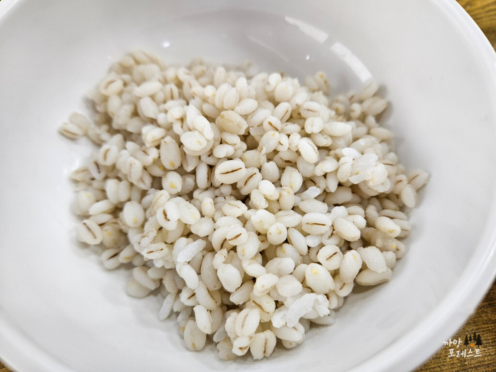 백청우 칼국수 봉담점 보리밥