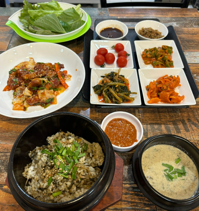 생방송투데이 양펑 연잎밥정식 돌담정식, 남양주 솥뚜껑 닭볶음탕 새터농원