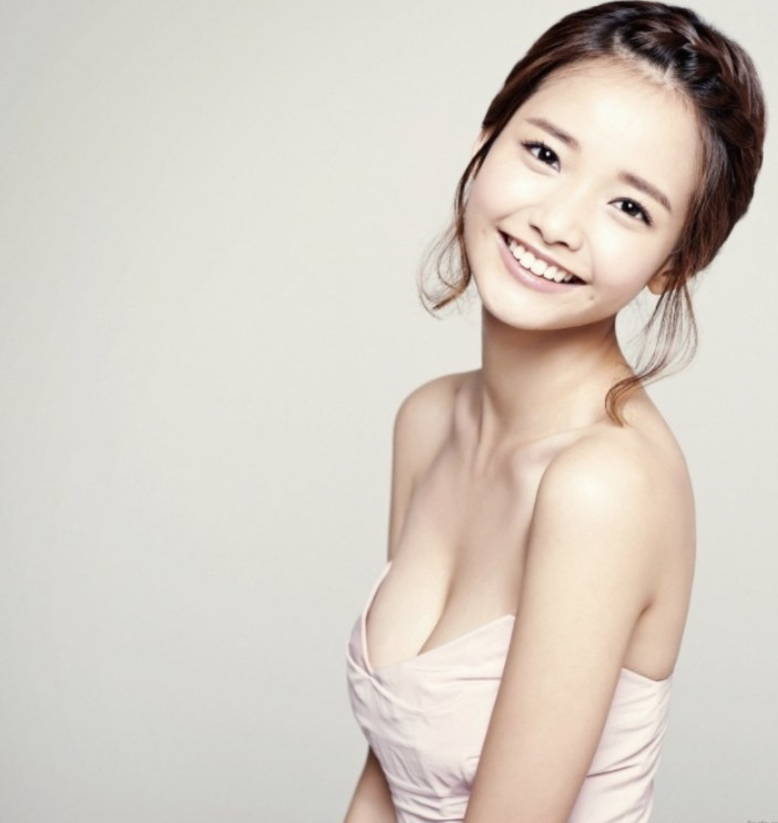 하연수 몸매2
