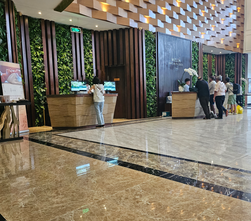 프론트 데스크 사진