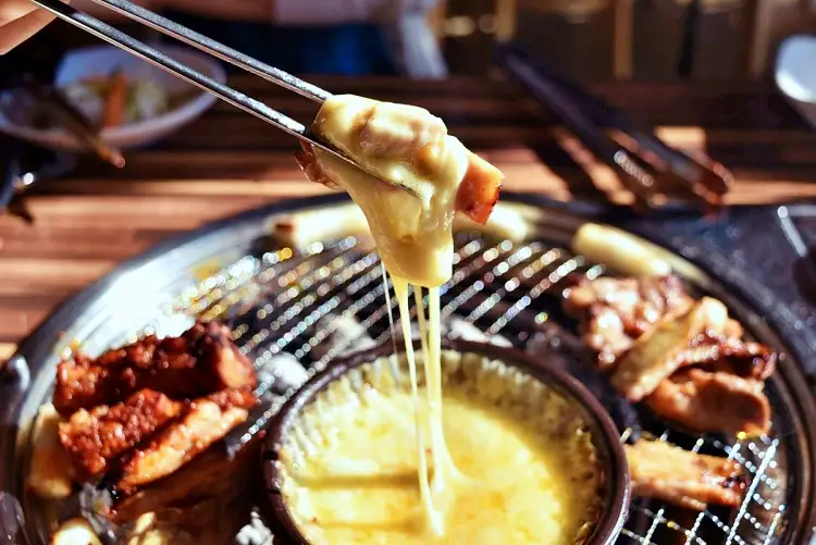 네모세모 닭갈비 맛집 47년 전통 치즈퐁듀 닭갈비, 숯불 구이 닭갈비 맛있는 곳