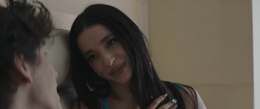 영화 &amp;#39;아노라&amp;#39; (Anora) 리뷰 - 강렬한 스토리와 현실적인 로맨스!