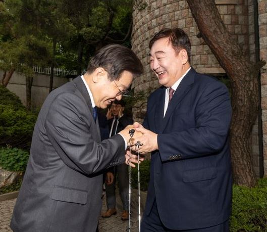 이재명 한국 야당대표와 싱하이밍 중국대사