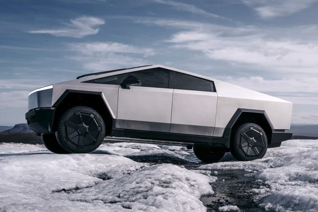 "사이버트럭 완전 정리 &mdash; 디자인, 성능, 가격, 실사용 후기까지 (2025년 기준 최신 정보 반영)"