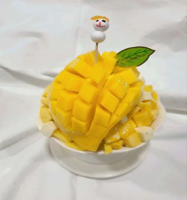 그녀의커피잔