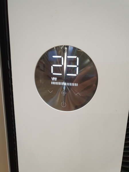 휘센-칸-에어컨-전면-디스플레이