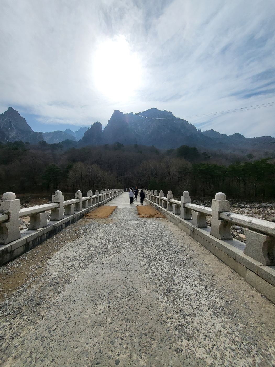 설악산 케이블카 대기 결국 포기! 비룡폭포 대신 선택한 용담폭포와 출렁다리 아이와 함께한 겨울 산행(토요일)