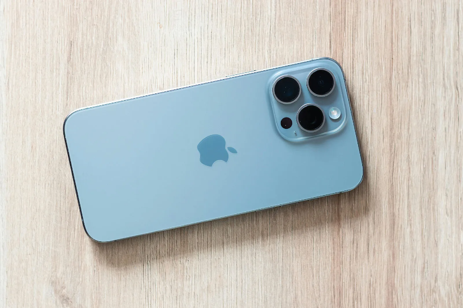 아이폰 16 카메라 성능 리뷰 – 아이폰 15와 비교해보니