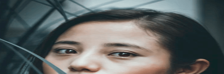 쌍커풀이 예쁜 여성