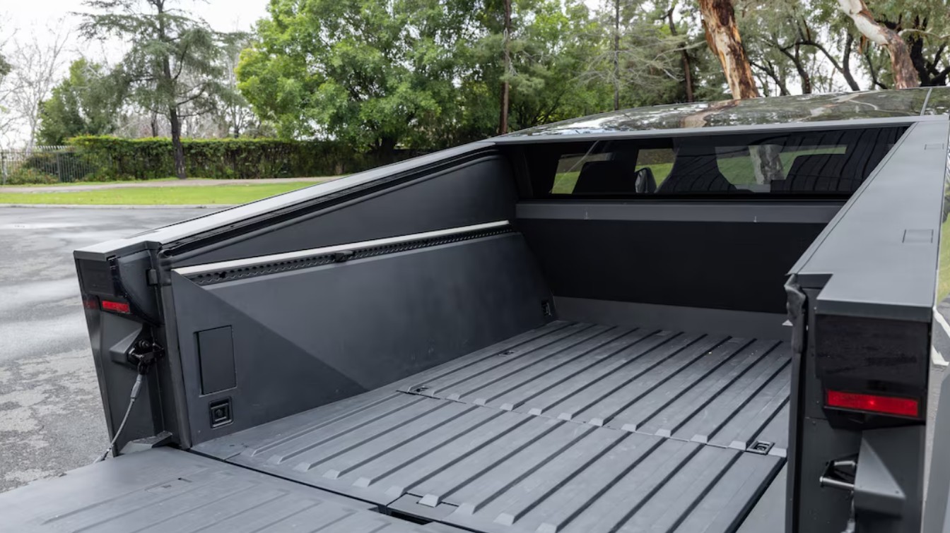 사이버트럭후면트렁크