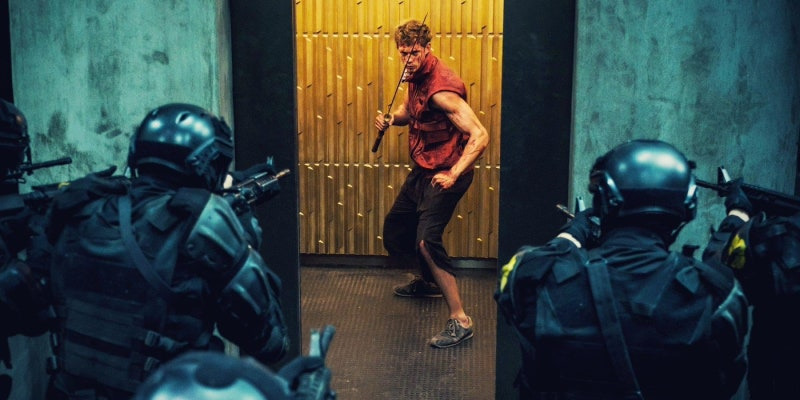 영화 보이 킬스 월드