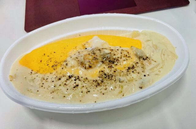 Little Pool Coffee / 오모테산도