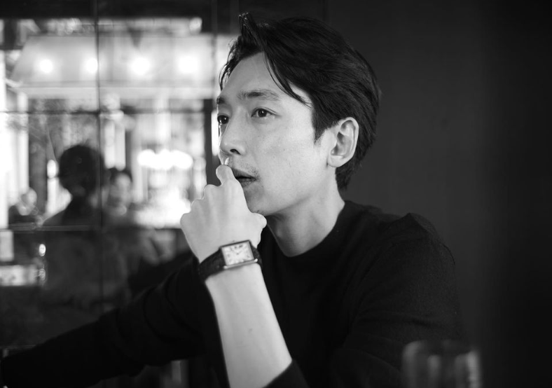 정경호 프로필 드라마 결혼 아버지 엄마 수영 나이 집안 연출 샴페인