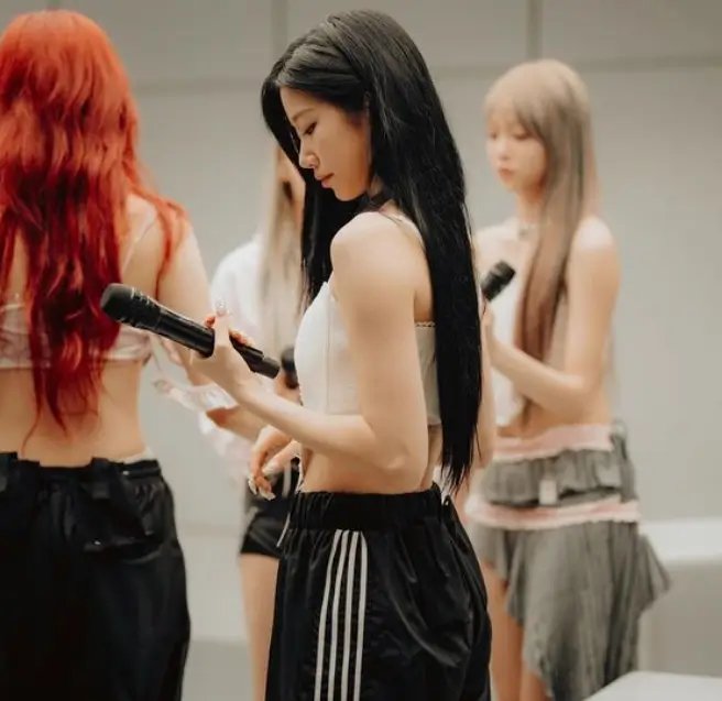 르세라핌 LE SSERAFIM 멤버프로필 본명 국적 나이 키 혈액형 MBTI 쏘스뮤직 하이브