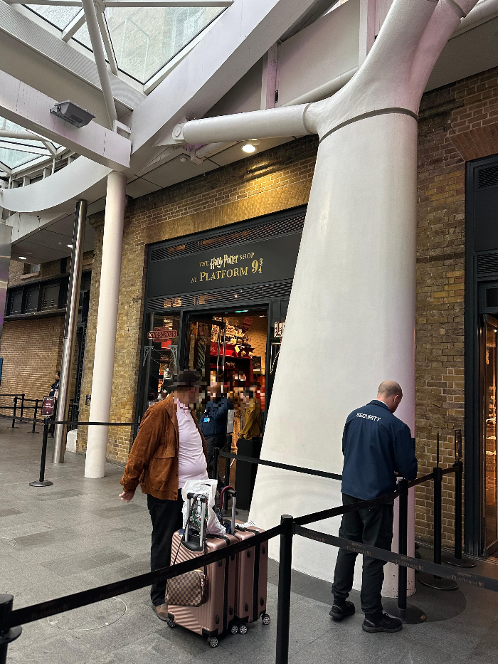 Platform 9 3/4 in London