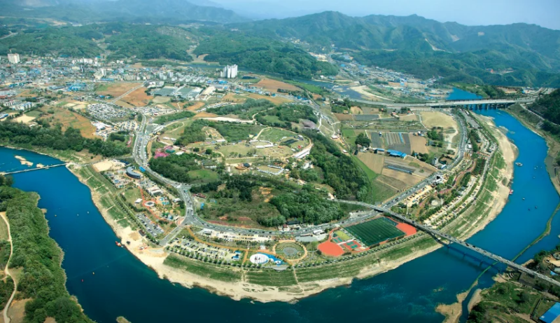 연천 캠핑장, 한탄강 관광지 및 재인폭포 캠핑장