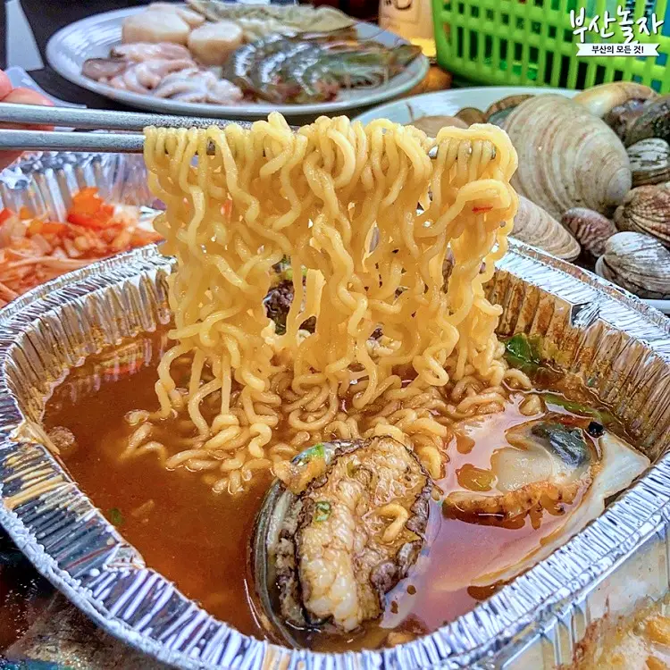투데이 맛있는 메뉴 맛대맛 무한리필 장어구이, 조개구이, 삼겹살 목살 돼지고기, 소고기 무제한 맛있는 식당 추천 김해 내동 수로왕릉역 맛집