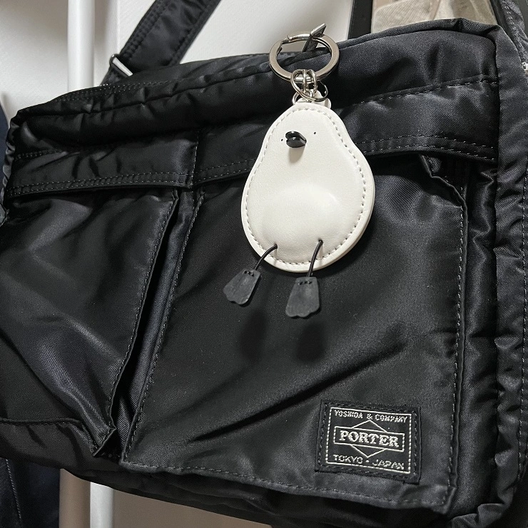 포터 가방 둥지에서 거주 중인 뱁새