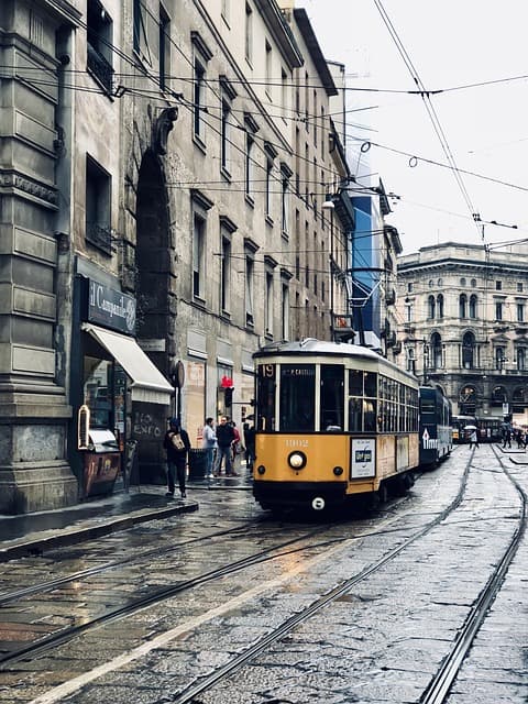 53. 패션 세계적인 패션 허브: 파리, 밀라노, 뉴욕, 도쿄에서 쇼핑을 즐기다