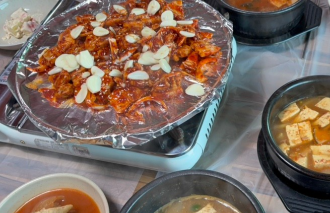 단양 단성면 맛집 영식할머니 마늘더덕제육 밥상