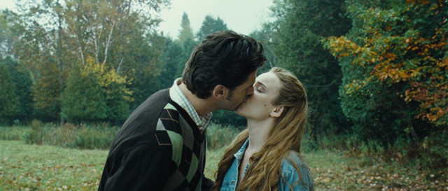 "시간 여행자의 아내"의 애절한 사랑이야기