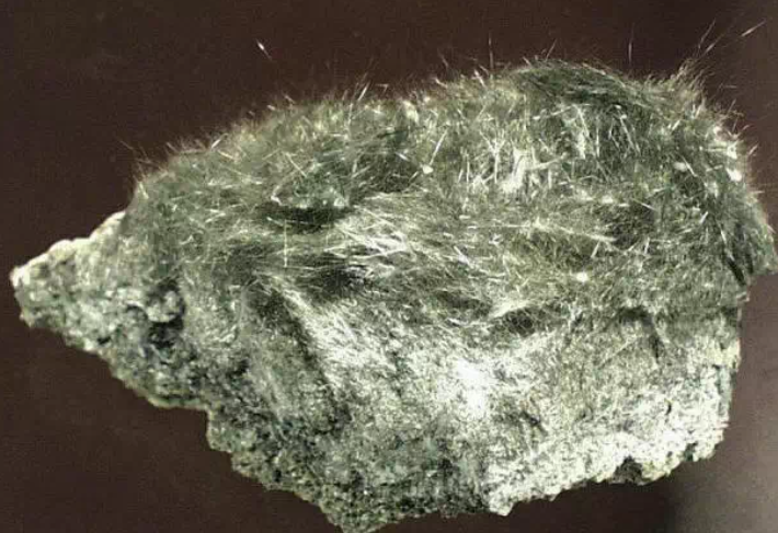 양기석(陽起石, Actinolite)