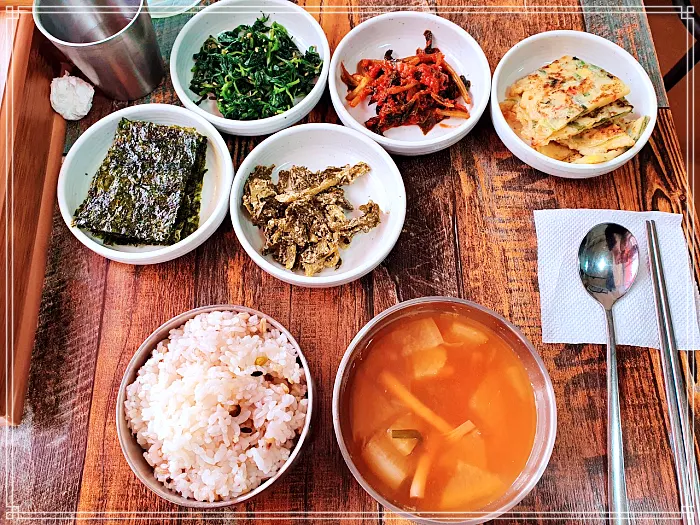 가볼만한 곳, 노량진 맛집 매일 바뀌는 5종 반찬, 6천원 백반 