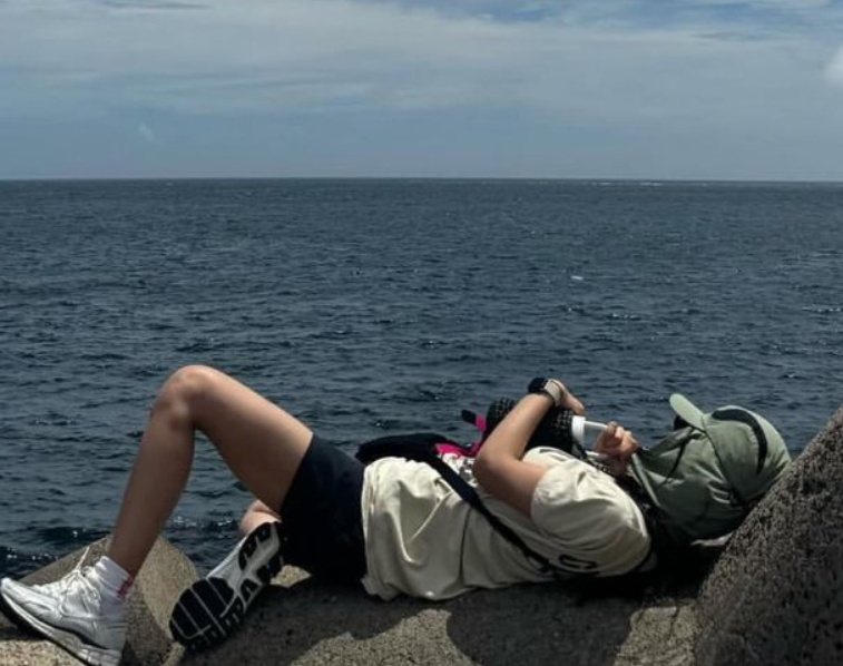 유리 출입금지 구역 제주도 여행 중 인스타그램