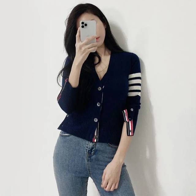 톰브라운 사선 완장 캐시미어 가디건 dnzqxx00037