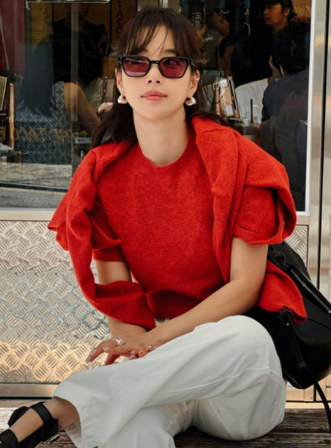 배우이자 인플루언서로 활약하는 기은세의 프로필, 학력, 결혼과 이혼, SNS 활동과 최근 소식까지 종합 정리한 글입니다.