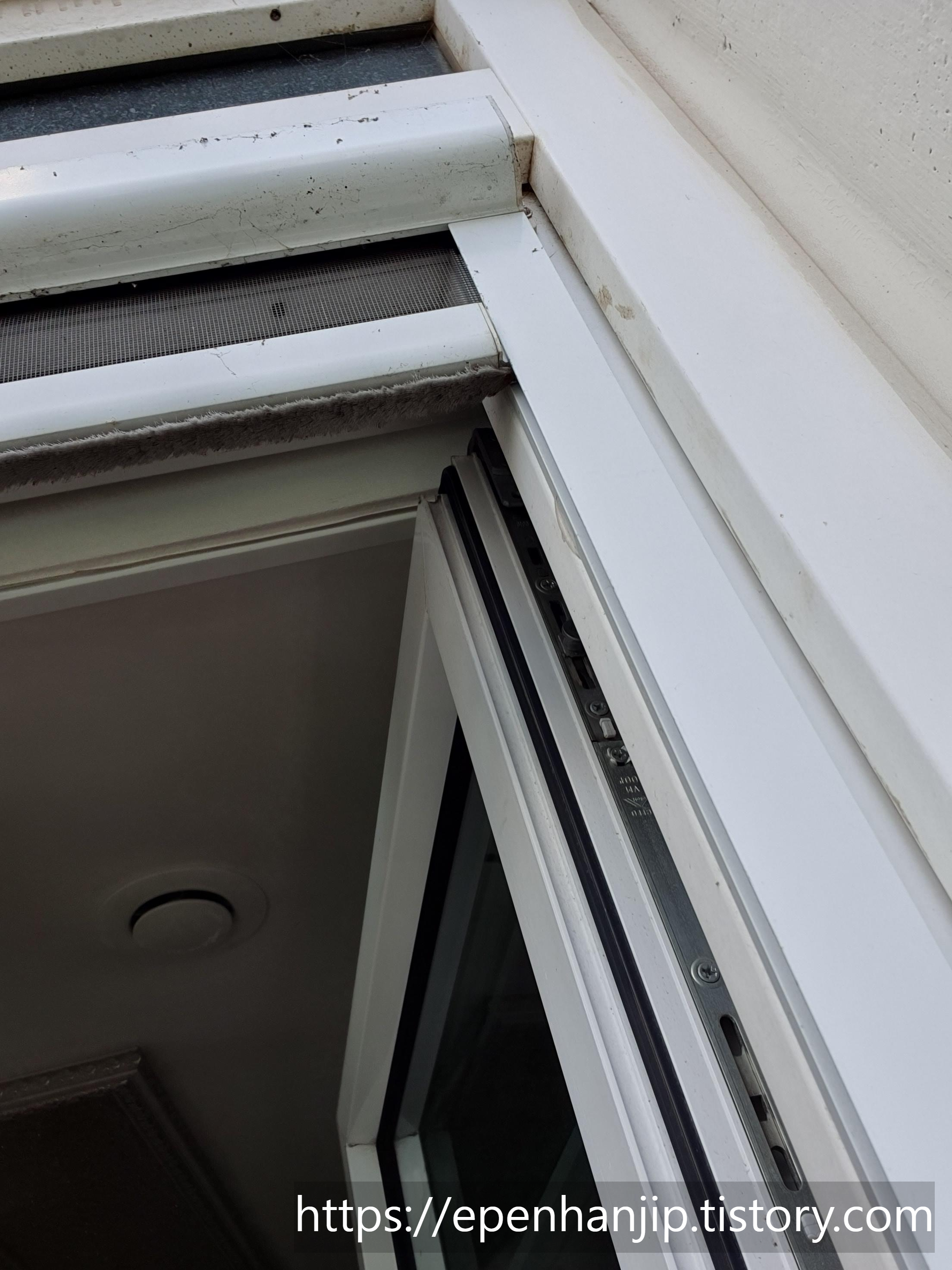 상하롤방충망 틀 교체