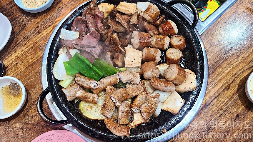 황소고집-돌곱창-메인-메뉴