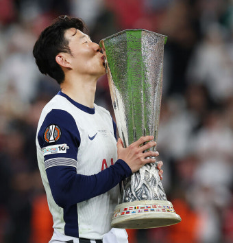 우승 후 찍힌 사진