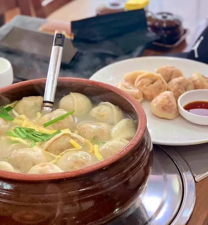 이 맛에 살지 애호박만둣국 손만두 호박만두 포천 맛집 추천